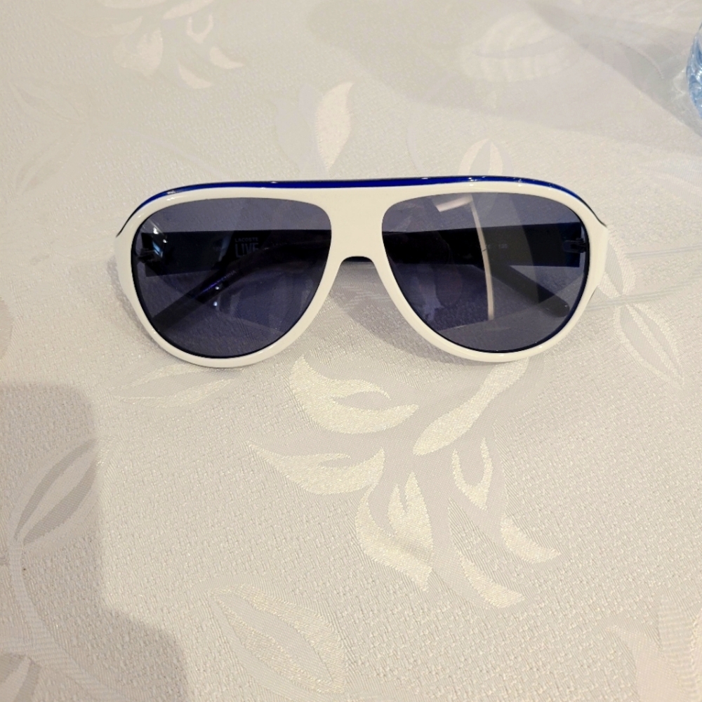 LACOSTE  White Frame Sunglasses with Blue Trim NEW - Picture 3 of 6